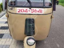 https://riyasewana.com/uploads/bajaj-three-wheel-15162748678420.jpg