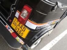 https://riyasewana.com/uploads/bajaj-three-wheel-151807016144.jpg