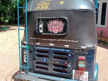https://riyasewana.com/uploads/bajaj-three-wheel-161013256264.jpg