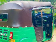 https://riyasewana.com/uploads/bajaj-three-wheel-161942576184.jpg