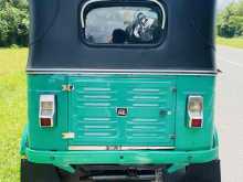 https://riyasewana.com/uploads/bajaj-three-wheel-1720295522442.jpg