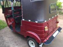 https://riyasewana.com/uploads/bajaj-three-wheel-172205324223.jpg