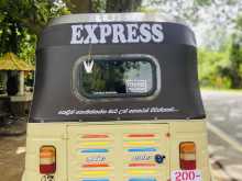 https://riyasewana.com/uploads/bajaj-three-wheel-1812424822493.jpg