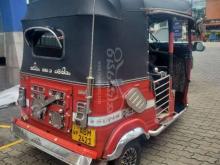 https://riyasewana.com/uploads/bajaj-three-wheel-18151613416226.jpg