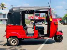 https://riyasewana.com/uploads/bajaj-three-wheel-181913364662.jpg