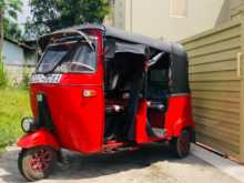 https://riyasewana.com/uploads/bajaj-three-wheel-1995-1210393412682.jpg