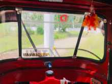 https://riyasewana.com/uploads/bajaj-three-wheel-1995-1210393412794.jpg