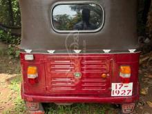https://riyasewana.com/uploads/bajaj-three-wheel-1999-111254201276293.jpg