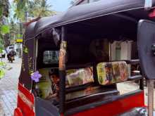 https://riyasewana.com/uploads/bajaj-three-wheel-2000-815141812474.jpg