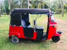 https://riyasewana.com/uploads/bajaj-three-wheel-2005-2811271512543.jpg