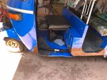 https://riyasewana.com/uploads/bajaj-three-wheel-2006-1015411412233.jpg