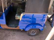 https://riyasewana.com/uploads/bajaj-three-wheel-2006-1015411412264.jpg