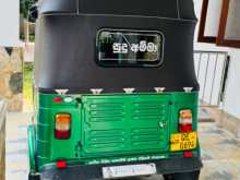 https://riyasewana.com/uploads/bajaj-three-wheel-2006-98360412332.jpg