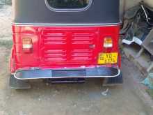 https://riyasewana.com/uploads/bajaj-three-wheel-2011-186502512152.jpg