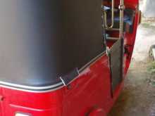 https://riyasewana.com/uploads/bajaj-three-wheel-2011-186502512154.jpg