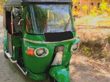 https://riyasewana.com/uploads/bajaj-three-wheel-2011-2110182012763.jpg