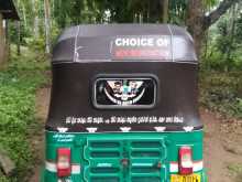 https://riyasewana.com/uploads/bajaj-three-wheel-201756084392.jpg