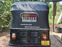 https://riyasewana.com/uploads/bajaj-three-wheel-20809144323.jpg