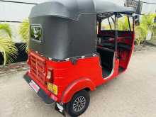 https://riyasewana.com/uploads/bajaj-three-wheel-210202622443.jpg