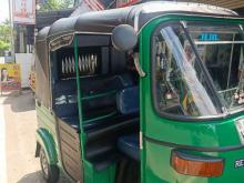 https://riyasewana.com/uploads/bajaj-three-wheel-211523256176.jpg