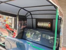 https://riyasewana.com/uploads/bajaj-three-wheel-211523256595.jpg