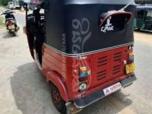 https://riyasewana.com/uploads/bajaj-three-wheel-21203007689690.jpg