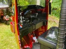 https://riyasewana.com/uploads/bajaj-three-wheel-21238046166.jpg