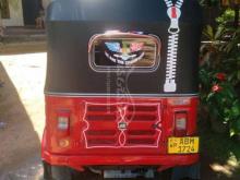 https://riyasewana.com/uploads/bajaj-three-wheel-2125109449374.jpg