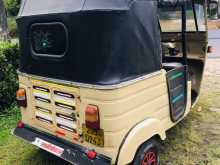 https://riyasewana.com/uploads/bajaj-three-wheel-221028564672.jpg