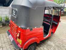 https://riyasewana.com/uploads/bajaj-three-wheel-227522722212.jpg