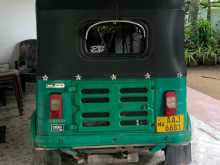 https://riyasewana.com/uploads/bajaj-three-wheel-23120606623.jpg