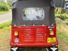 https://riyasewana.com/uploads/bajaj-three-wheel-231334022122.jpg