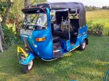 https://riyasewana.com/uploads/bajaj-three-wheel-231629104032.jpg