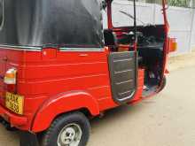 https://riyasewana.com/uploads/bajaj-three-wheel-2316423622342.jpg