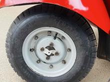 https://riyasewana.com/uploads/bajaj-three-wheel-2316432524382.jpg