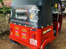 https://riyasewana.com/uploads/bajaj-three-wheel-2318570222273.jpg