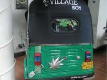 https://riyasewana.com/uploads/bajaj-three-wheel-2411383022102.jpg