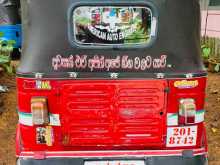 https://riyasewana.com/uploads/bajaj-three-wheel-2510403422972.jpg
