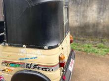 https://riyasewana.com/uploads/bajaj-three-wheel-251615106364.jpg