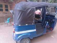 https://riyasewana.com/uploads/bajaj-three-wheel-251841004222.jpg