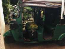 https://riyasewana.com/uploads/bajaj-three-wheel-2518550422862.jpg