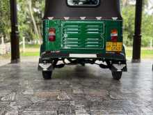 https://riyasewana.com/uploads/bajaj-three-wheel-26013354882.jpg