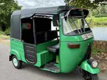 https://riyasewana.com/uploads/bajaj-three-wheel-2916284122872.jpg