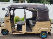 https://riyasewana.com/uploads/bajaj-three-wheel-2945596385.jpg