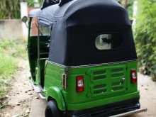 https://riyasewana.com/uploads/bajaj-three-wheel-311557164202.jpg