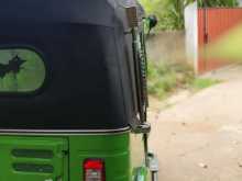 https://riyasewana.com/uploads/bajaj-three-wheel-311557164613.jpg
