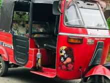 https://riyasewana.com/uploads/bajaj-three-wheel-31605064862.jpg