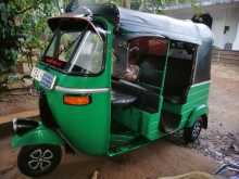 https://riyasewana.com/uploads/bajaj-three-wheel-319015243.jpg