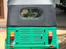 https://riyasewana.com/uploads/bajaj-three-wheel-31926576964.jpg