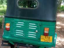 https://riyasewana.com/uploads/bajaj-three-wheel-32130064572.jpg